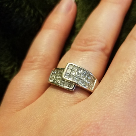 14K White Gold 3/4 Carat Diamond Ring - Picture 3 of 6